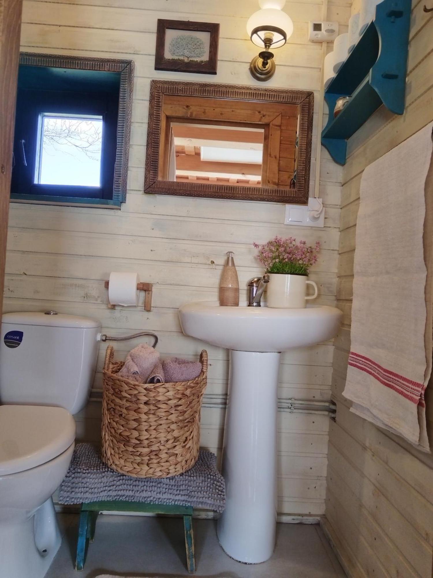 Small Apartment In Breb S Cosy Barn Kültér fotó
